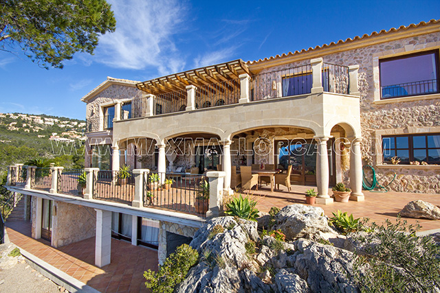 mallorca_villa_puerto_de_andratx_montport_first_location_real_estate_max_mallorca_makler_private_residence_002.jpg