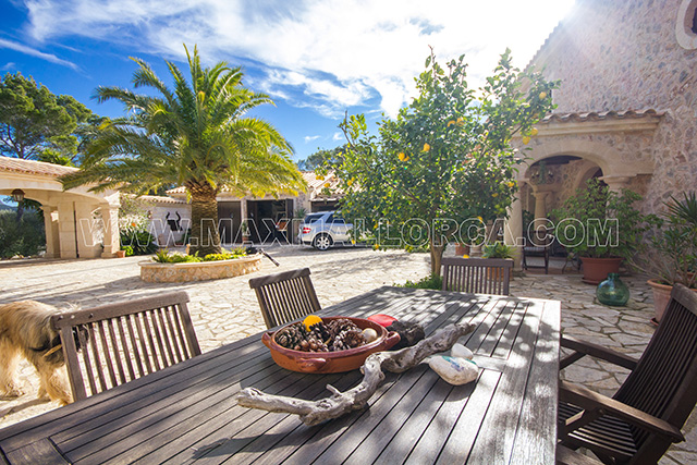 mallorca_villa_puerto_de_andratx_montport_first_location_real_estate_max_mallorca_makler_private_residence_025.jpg