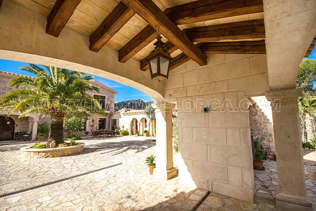 mallorca_villa_puerto_de_andratx_montport_first_location_real_estate_max_mallorca_makler_private_residence_026.jpg