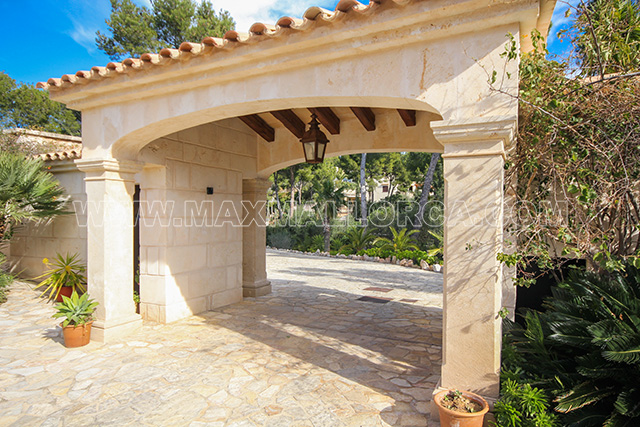 mallorca_villa_puerto_de_andratx_montport_first_location_real_estate_max_mallorca_makler_private_residence_031.jpg