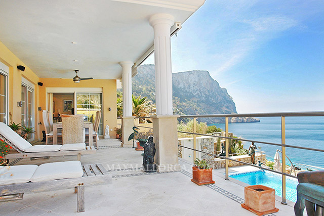 bunga_bunga_luxus_villa_first_locatio_sea_acces_view_meerlinie_private_residence_puerto_andratx_mallorca_cala_llamp_beach_club_mit_meerzugang_puerto_andratx_5_schlafzimmer_doppelgarage_im_haus_004.jpg