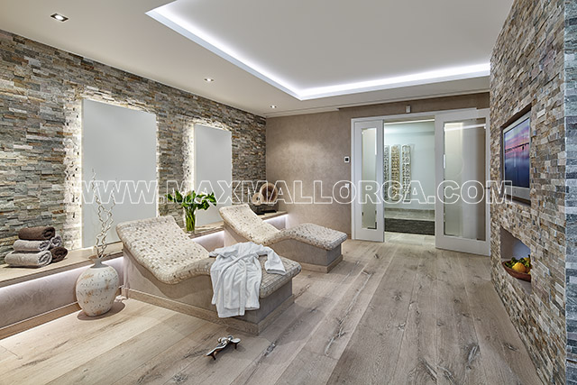 mallorca_villa_puerto_de_andratx_montport_first_location_real_estate_max_mallorca_makler_private_residence_calle_miro__000_11.jpg