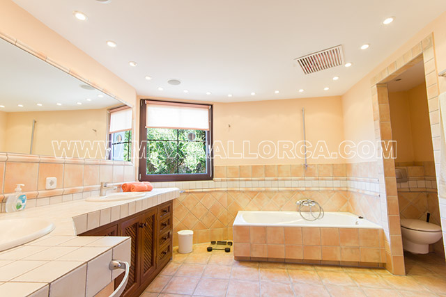 villa_bendinat_house_haus_big_real_estate_max_mallorca_golf_for_sale_10.jpg