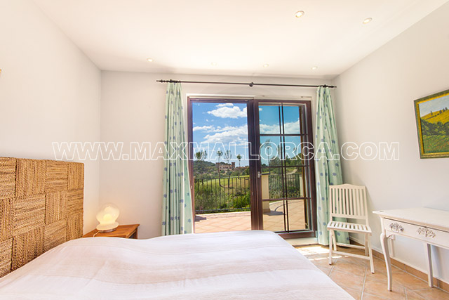 villa_bendinat_house_haus_big_real_estate_max_mallorca_golf_for_sale_17.jpg