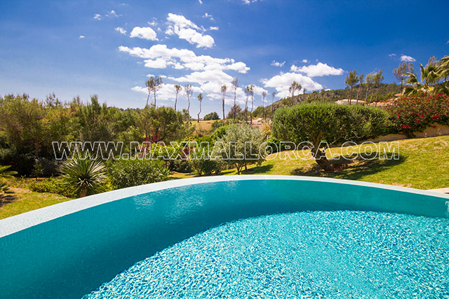 villa_bendinat_house_haus_big_real_estate_max_mallorca_golf_for_sale_25.jpg