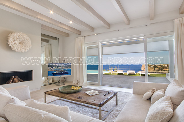 villa_puerto_andratx_puesta_del_sol_cala_llamp_mallorca_beach_club_sunset_max_mallorca_04.jpg