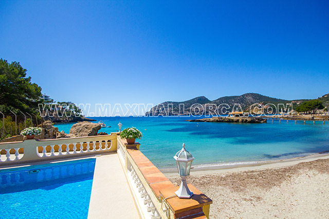 mallorca_villa_camp_de_mar_golf_de_andratx_beach_strand_real_estate_immobilie_max_mallorca_first_sea_line_property_meer_strand__01.jpg