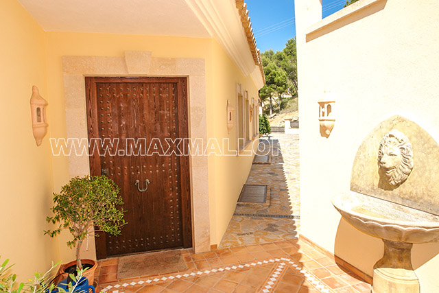 villa_puerto_andratx_mallorca_sun_set_marmacen_real_estate_immobilie_makler_max_mallorca_first_class_location_residence_private_property_sea_view_10.jpg