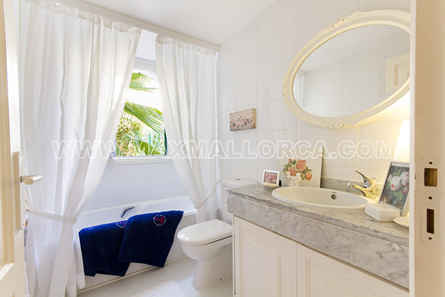 apartment_real_golf_bendinat_puerto_portals_near_by_tristan_beach_club_spoon_capuccino_restaurant_ritzi_port_adriano_madavall_hotel_wellis_real_estate_max_mallorca_08.jpg