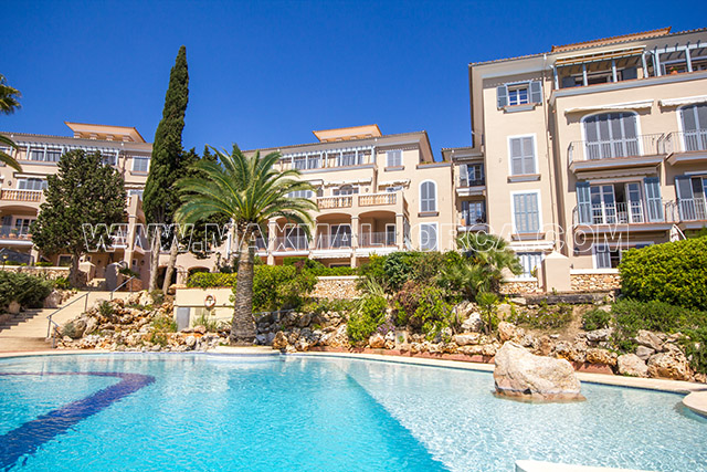 apartment_real_golf_bendinat_puerto_portals_near_by_tristan_beach_club_spoon_capuccino_restaurant_ritzi_port_adriano_madavall_hotel_wellis_real_estate_max_mallorca_20.jpg