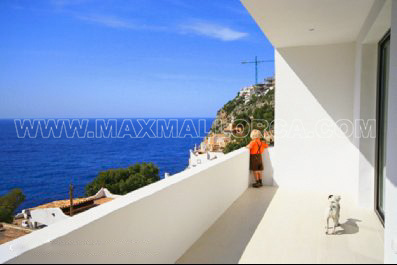 modern_mallorca_pent_house_apartment_port_andratx_cala_llamp_03.jpg