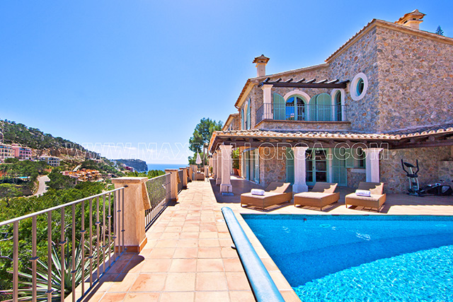 mallorca_villa_stein_finca_cala_moragues_port_andratx_puerto_pool_sea_view_01.jpg